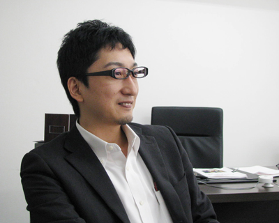 村上高史販売促進部部長は「差別化しなければお客様は来ない」と危機感を募らせている
