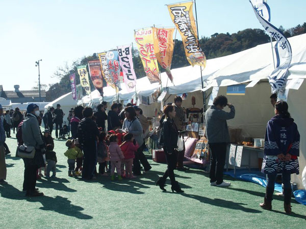 ポケモンもご当地グルメもGET！