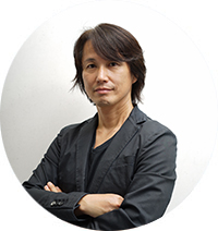 スマートニュース株式会社執行役員 マーケティング担当　西口 一希氏1990年P＆G入社。マーケティング本部にて、ブランドマネージャー、マーケティングディレクターを歴任。2006年ロート製薬入社、執行役員マーケティング本部長（CMO）に就任。ロクシタンジャポンおよびメルヴィータジャポンにて代表取締役社長。アジア人初のグローバル エグゼクティブ コミッティ メンバーを経て、ロクシタン 外部取締役 戦略顧問。現在、SmartNews執行役員 SVPMarketing Japan and USA。