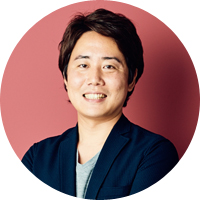 代表取締役　倉橋 健太氏　大学を卒業後、楽天に入社。楽天市場におけるWebディレクション、マーケティング、モバイル戦略、広告戦略等、多岐にわたる領域を担当し、楽天市場事業の成長に貢献。2011年にプレイドを創業。2015年3月にCX Platform KARTEをリリース。幅広い業種で導入が進んでおり、サービス開始から3年でのべ22億ユーザーを解析。国内有数のSaaSスタートアップとして、圧倒的な成長を続けている。