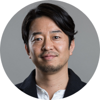 執行役員 営業本部長　田野崎 亮太氏1999年にサントリーに入社し、流通営業に携わる。2004年よりべリングポイントや博報堂コンサルティングにて、事業戦略構築や実践支援に携わる。その後フロンティア・マネジメントにて、事業再生並びにM＆A支援をリード。2015年からはトランスコスモスの海外Eコマース事業を統括。同年フェイスブックジャパンに参画。Instagramの日本ビジネスをリードすると共に、2017年より執行役員営業本部長就任。