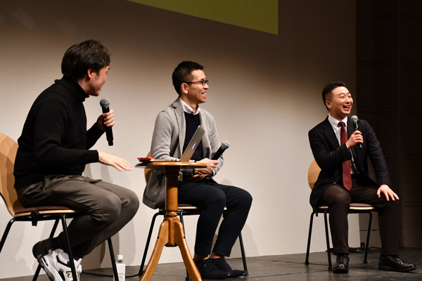 左から、株式会社Moonshot 代表取締役CEO 菅原 健一氏 クックパッド株式会社 マーケティングサポート事業部 部長 齋藤 貴生氏 花王株式会社 メディア企画部　久松 健士氏