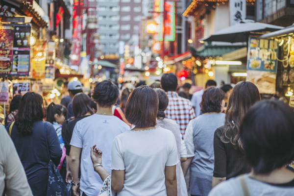 近隣や店内にどこの国から来た観光客が多いのかがわかれば、施策方針はたてやすくなる