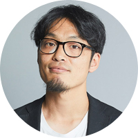 株式会社電通ライブ クリエーティブユニット 第1クリエーティブルーム チーフ・プランナー　尾崎 賢司氏2010年電通入社。2017年電通ライブ出向。入社以来、イベント＆スペース領域の企画・制作を担当。Webやアプリの制作、キャンペーン設計の経験を経て、現在は事業開発やサービス開発など担当領域を広げて活動中。