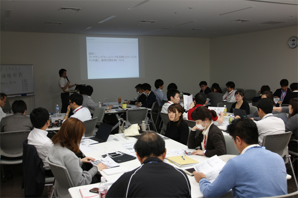 社内マーケティングセミナーの様子(提供:エバラ食品工業)