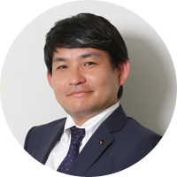 プラットフォーム戦略部 部長 笹田 賢吾氏ニフティにて、Webサービス事業の責任者、全社の事業戦略や新規事業推進などを担当。2015年4月より、公益社団法人日本プロサッカーリーグ(Jリーグ)に転職。2017年4月より、Jリーグのグループ再編によりJリーグデジタルプラットフォーム戦略部部長として、Jリーグのデジタルマーケティング戦略を担当。1月より、公益社団法人日本プロサッカーリーグ(Jリーグ)の事業・マーケティング本部のtoC企画戦略事務局を兼務。