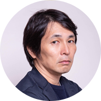 DTC&マーケティング ディレクター 鈴木 健氏1991年広告代理店の営業としてスタートし、I&SBBDOでストラテジックプランナーを経て消費財メーカーのマーケティング企画および調査を担当。2002年ナイキジャパンでナイキゴルフの広告を担当し、ウィメンズトレーニングのブランドマネージャーを経験。2009年にニューバランスジャパンに入社し、PR、Webおよび広告宣伝、販促活動全般を手掛ける。2017年より直営店およびEコマース事業も統括。