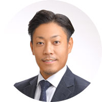 Customer Success Division Digital Intelligence Section Section Manager 水谷 博明氏営業を約10年、デジタルマーケティングに携わって約10年、CRM/MA/BIを中心とした約50のSaaSを業務にて活用してきた実績あり。デジタルマーケティングを超越した、“データ×SaaS”を活用しての「生産性向上」「業務効率化」を目指したDXをMissionとし、インサイドセールス・Digital Intelligence Section(≒デジタルマーケティング)を立ち上げ、様々なProjectを遂行。