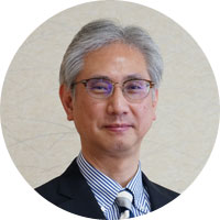 マーケティング本部 コミュニケーション統括センター長 瀬戸口 修氏1987年日本アイ・ビー・エム入社。宣伝部長、ダイレクトマーケティング部長、社内広報部長を経て、IMC統括部長に就任。企業博物館、文化・スポーツイベントの企画・運営、製品・コーポレートブランド広告を担当。2013年横河電機入社。IAマーケティングセンター戦略部長を経て、現職。100周年事業、コーポレートおよびプロダクトブランドの再構築プロジェクト、デジタルマーケティング等を推進。