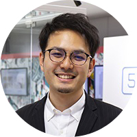 ソフトバンク株式会社　先端技術開発本部　先端事業企画部　先端技術試験課　課長　山田 大輔氏2010年にソフトバンクに入社。伝送系のネットワークの運用や構築に従事し、新サービスの運用フローの企画や障害復旧本部を経験。現在は5Gや先端技術などを活用した新たな実証実験や事業発掘に従事。