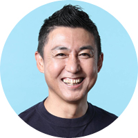 執行役員 VP of Business Operations 野辺一也氏<br>学生時代にIT系ベンチャー創業、事業売却後に外資系コンサルティング会社にて事業戦略・マーケティング等のプロジェクトを担当。2007年にリヴァンプ立上げに参画、支援先化粧品会社CEOとして事業再成長を実現。2013年からローソン上級執行役員マーケティング本部長、オイシックス、ロイヤリティマーケティング(ポンタポイント運営会社)などの社外取締役も務め、2019年2月より現職。