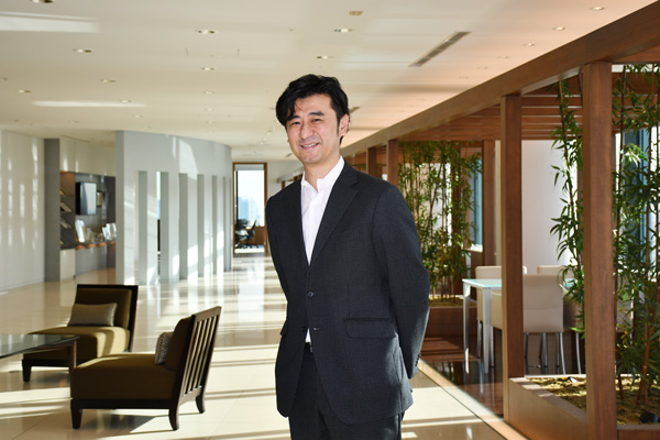 日本オラクル株式会社 理事 クラウド・アプリケーション事業統括 CXクラウド事業本部長 桑野 祐一郎氏