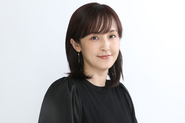 KATE PR担当 若井麻衣(わかい・まい)氏 2006年にカネボウ化粧品に入社。営業を4年経験した後、本社の宣伝部門に配属。2018年よりKATEのPR担当として従事。