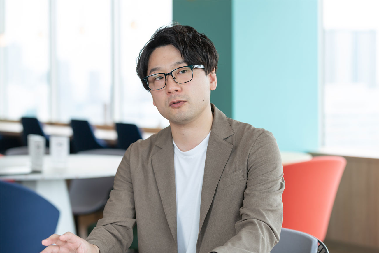 コニカミノルタ ジャパン株式会社<br />営業推進統括部 マーケティングセンター マーケティング企画部 部長 富家 翔平氏