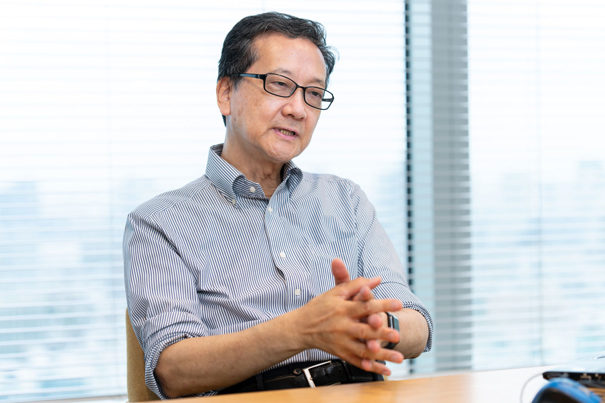 中央大学　名誉教授　田中洋氏