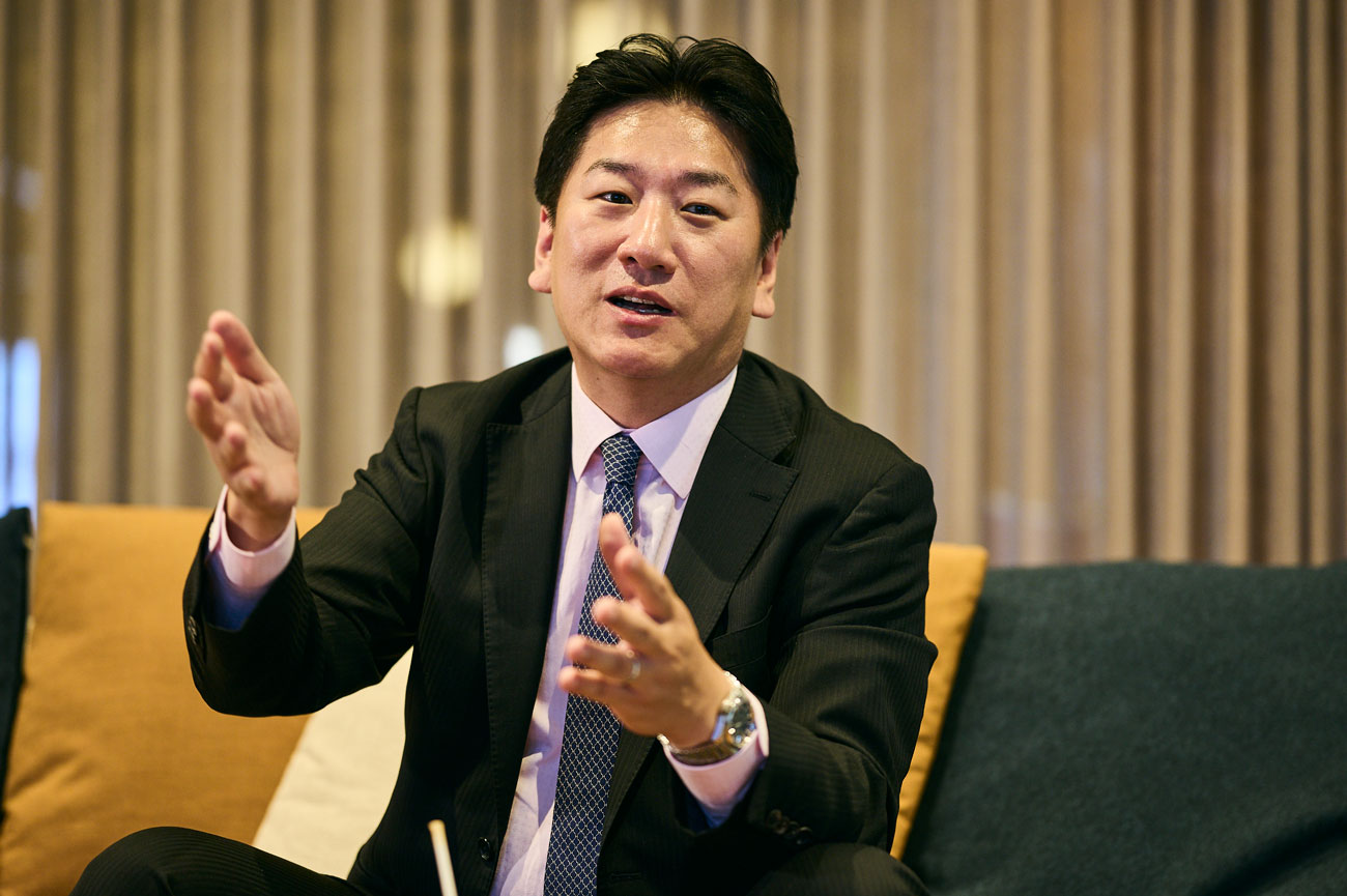 Accenture Songのコンサルティング部門を率いている木原久明氏。2002年にアクセンチュアに入社、以来一貫してコンサルティング業務に従事。本記事後編にて、「Accenture Life Trends 2024」を踏まえて日本企業が起こすべきアクションを解説している