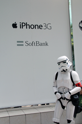 ストームトルーパーも待ってた、iPhone 3G