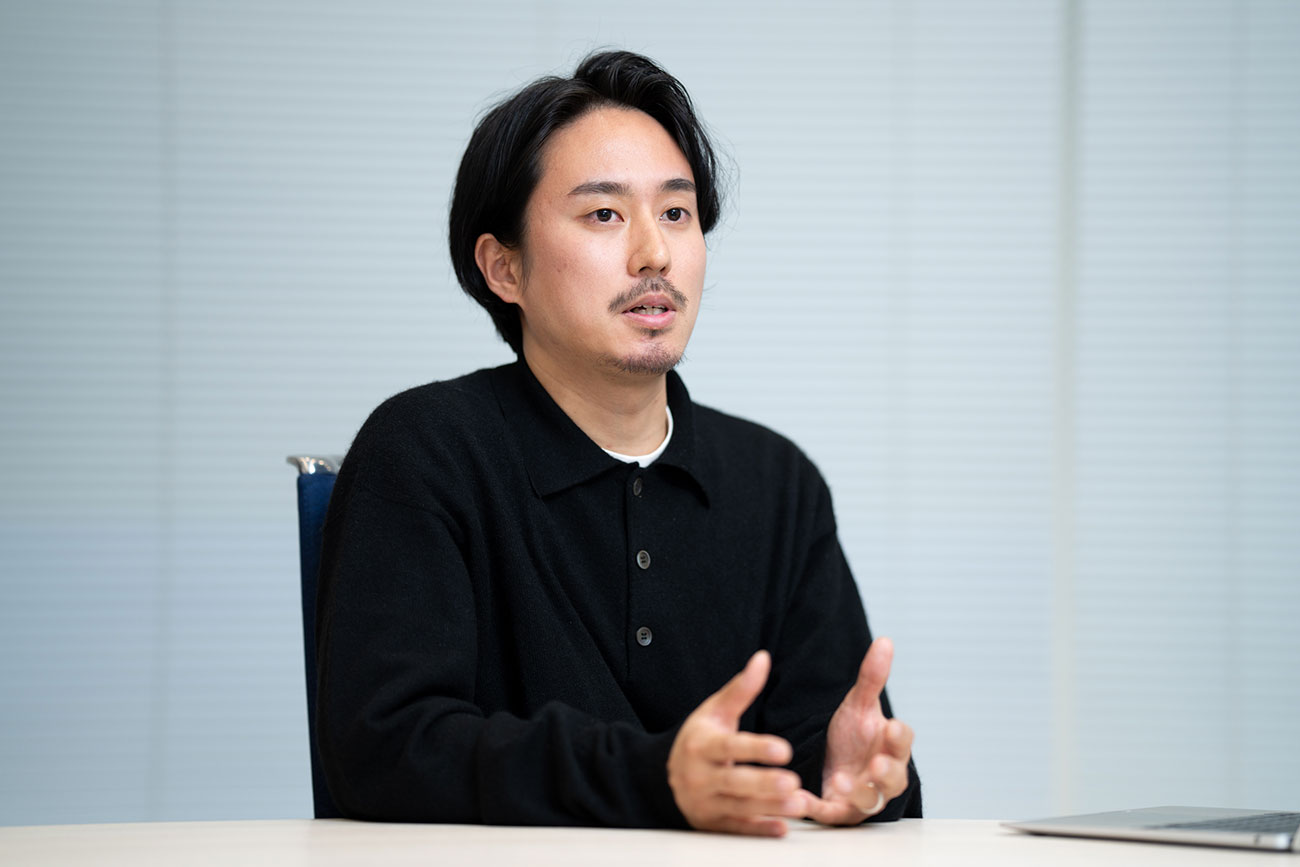 常世田氏