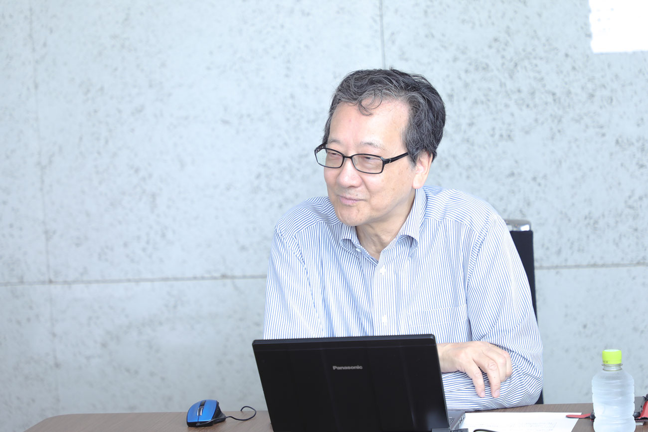 中央大学　名誉教授　田中洋氏
