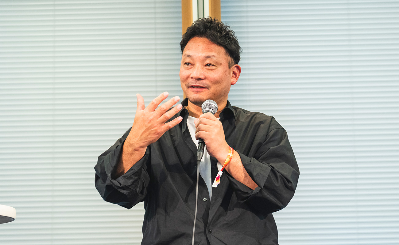 株式会社トリドールホールディングス 執行役員 CMO 兼株式会社丸亀製麺 取締役 マーケティング本部長 南雲克明氏コナミスポーツ・サザビーリーグなどBtoCの事業会社において様々なブランドのマーケティング責任者を歴任。2018年にトリドールホールディングスに入社し、グループ全体のコミュニケーションを統括しながらビジネスと企業価値をグロースさせ続けるマーケティングの革新と拡張に取り組む。