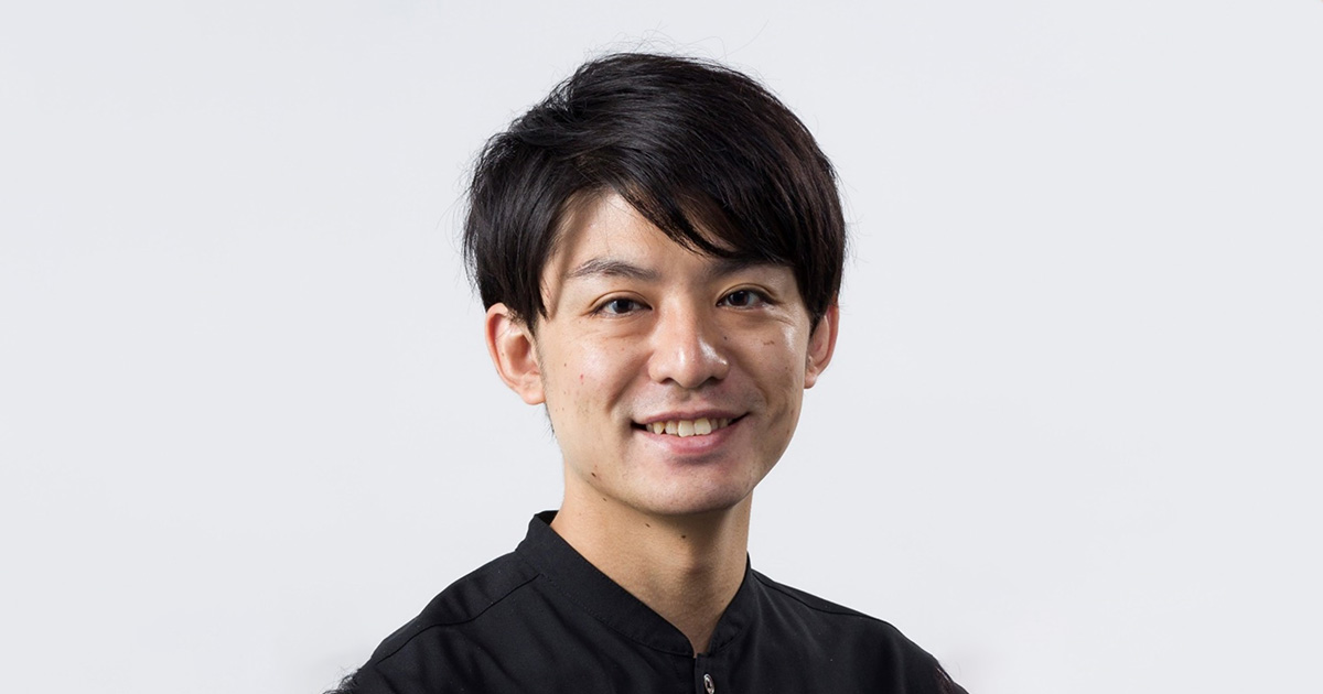 アドビ株式会社 マーケティング本部 本部長 清水 仁志氏。新卒で電通に入社後、外資系クライアントのデジタルマーケティングの戦略立案・実行を支援。2022年アドビ入社後、マーケティング本部長として、主にコンシューマ向けのマーケティングに従事。担当ブランド:Adobe Acrobat、Adobe Photoshopなど