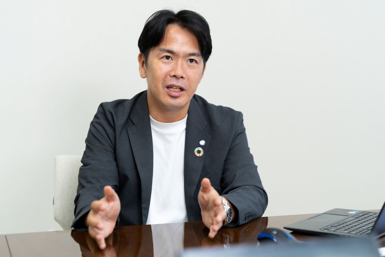 画像を説明するテキストなくても可