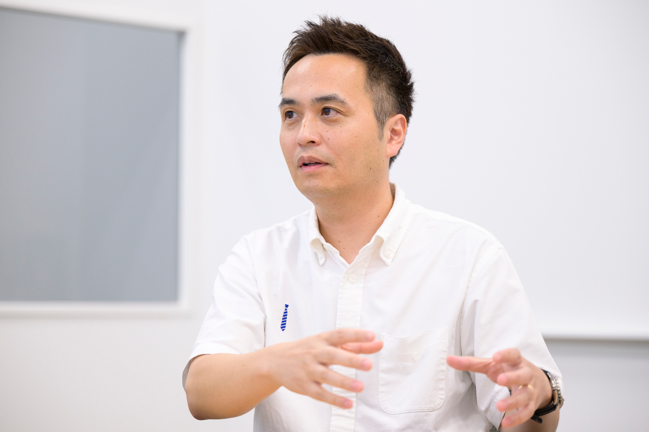 楽天グループ株式会社 メディア&データソリューションディベロップメント部 データソリューションズィベロップメント課 ヴァイスシニアマネージャー 福田 英士