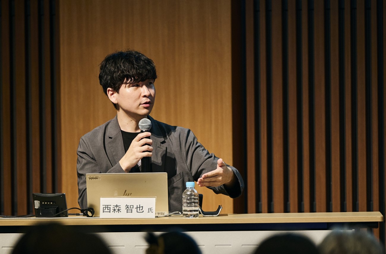 画像を説明するテキストなくても可