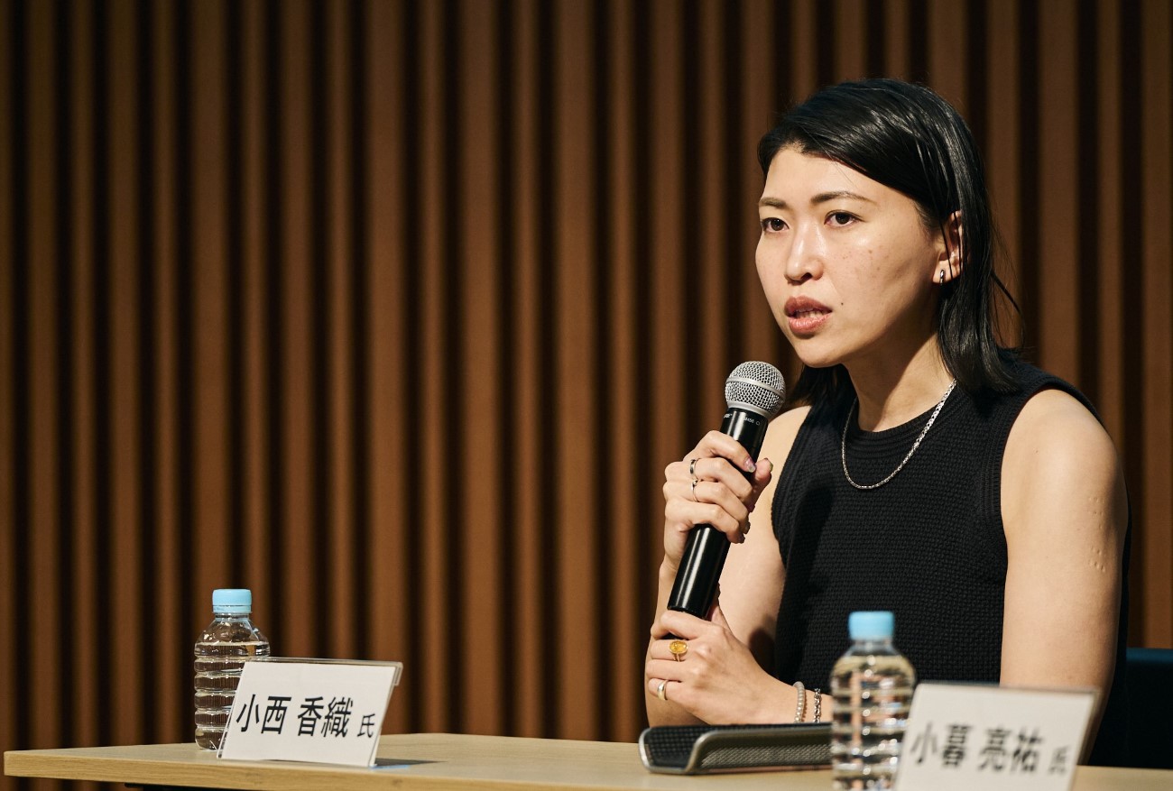 画像を説明するテキストなくても可