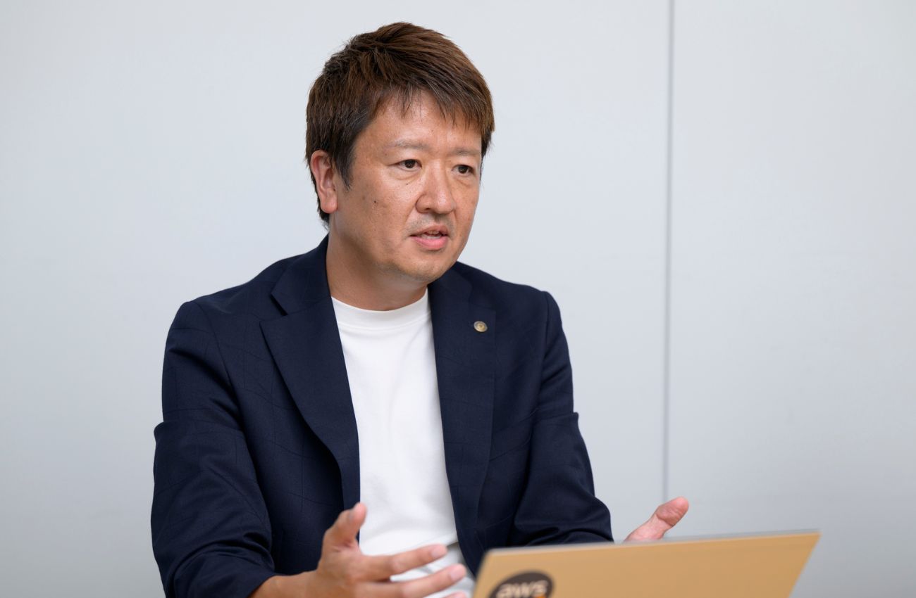 株式会社東急ストア MD企画部 マーケティング課長 山口 修平氏　1999年に東急ストアに入社し、情報システム部で約20年間システム開発や運用に携わる。2023年に営業部門に異動し、現在はMD企画部マーケティング課長として、リテールメディア戦略の一環であるデータコネクティングサービスの構築を推進する。