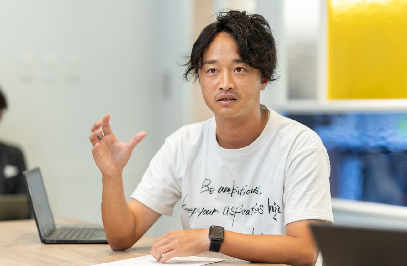 株式会社電通デジタル エクスペリエンス＆コマース第2部門 デジタルエクスペリエンスプラットフォーム事業部 佐藤晃氏横浜銀行のプロジェクト立ち上げから参画し、現在はMA、CDP、アプリ接客基盤、スキルトランスファーまで、IT部門全体を支援する。