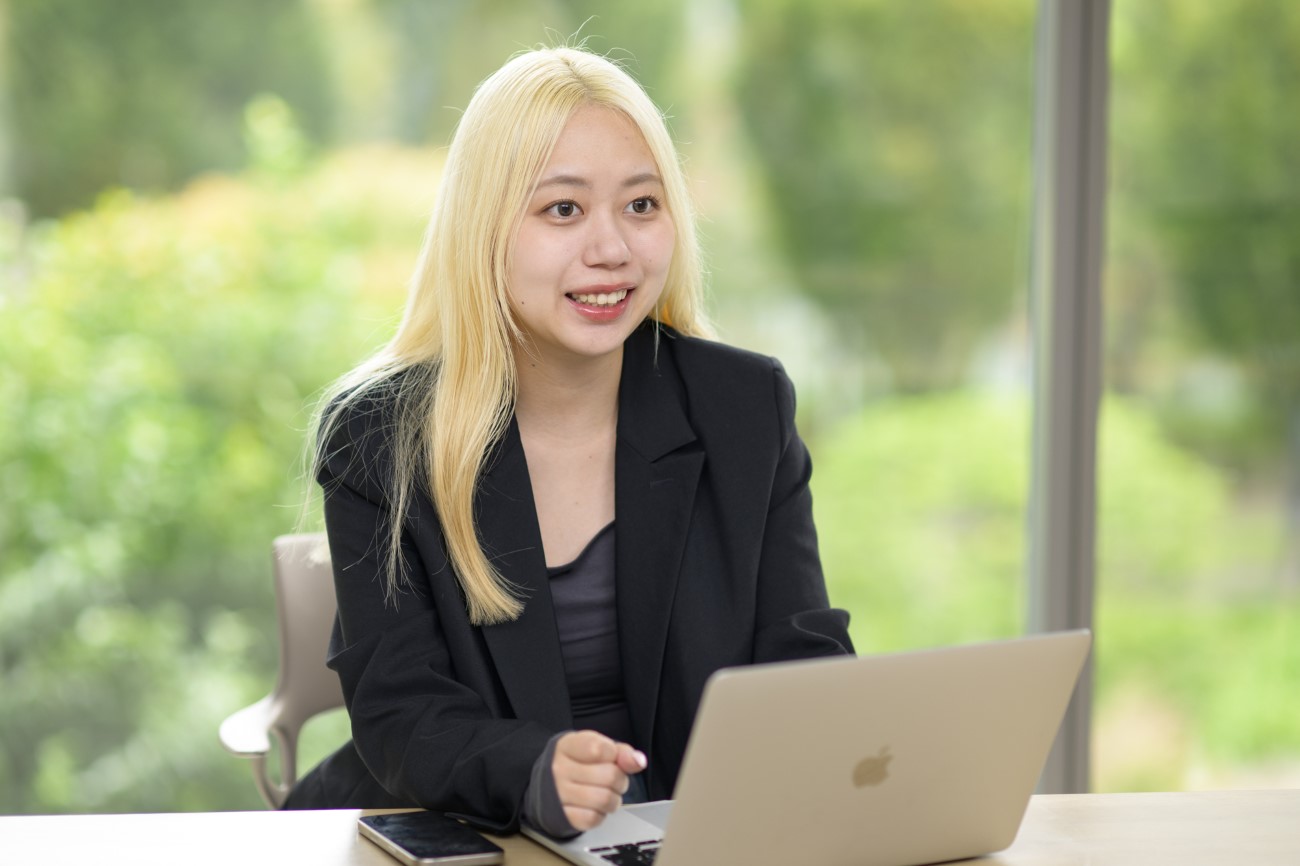 画像を説明するテキストなくても可