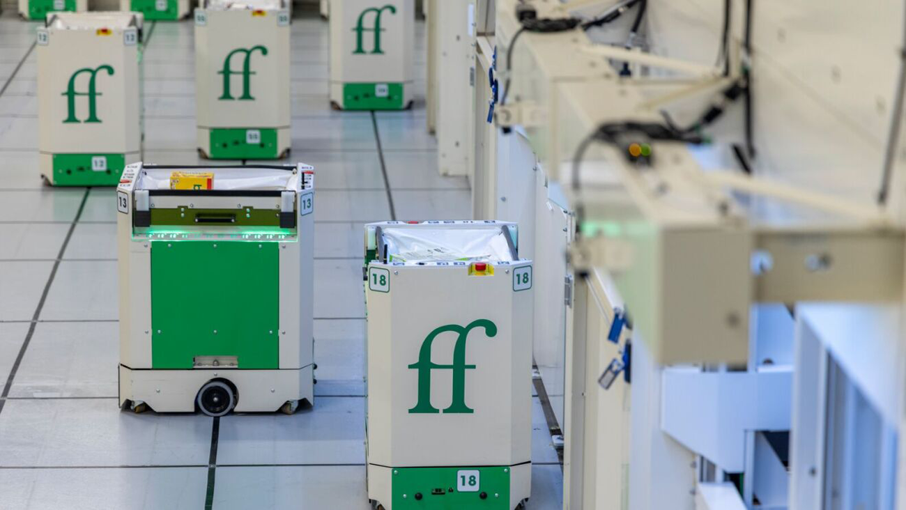 生鮮（冷蔵・冷凍）に対応するMFC専用マシン「FF」