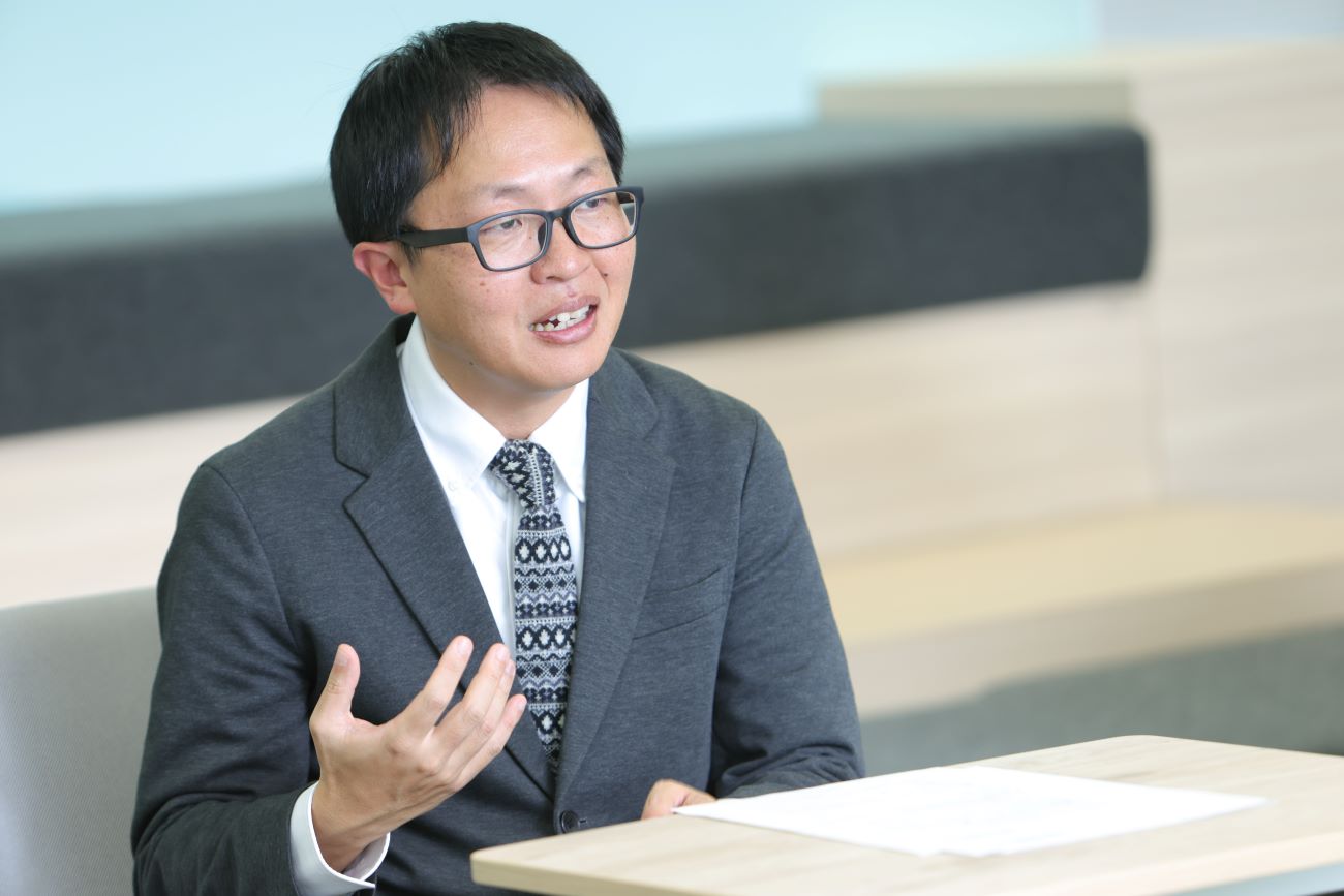 画像を説明するテキストなくても可