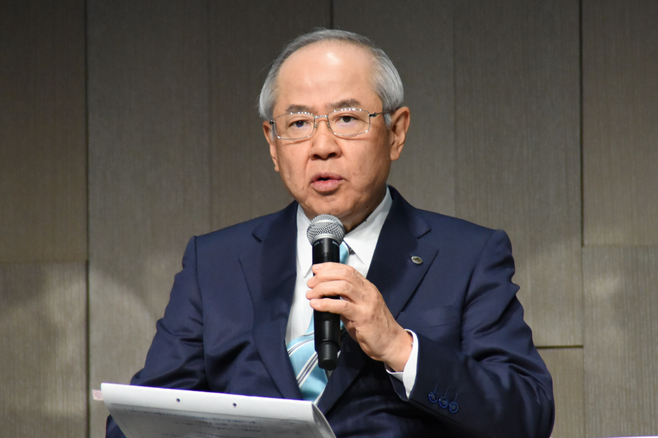 画像を説明するテキストなくても可