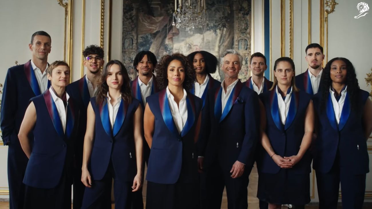 画像を説明するテキストなくても可