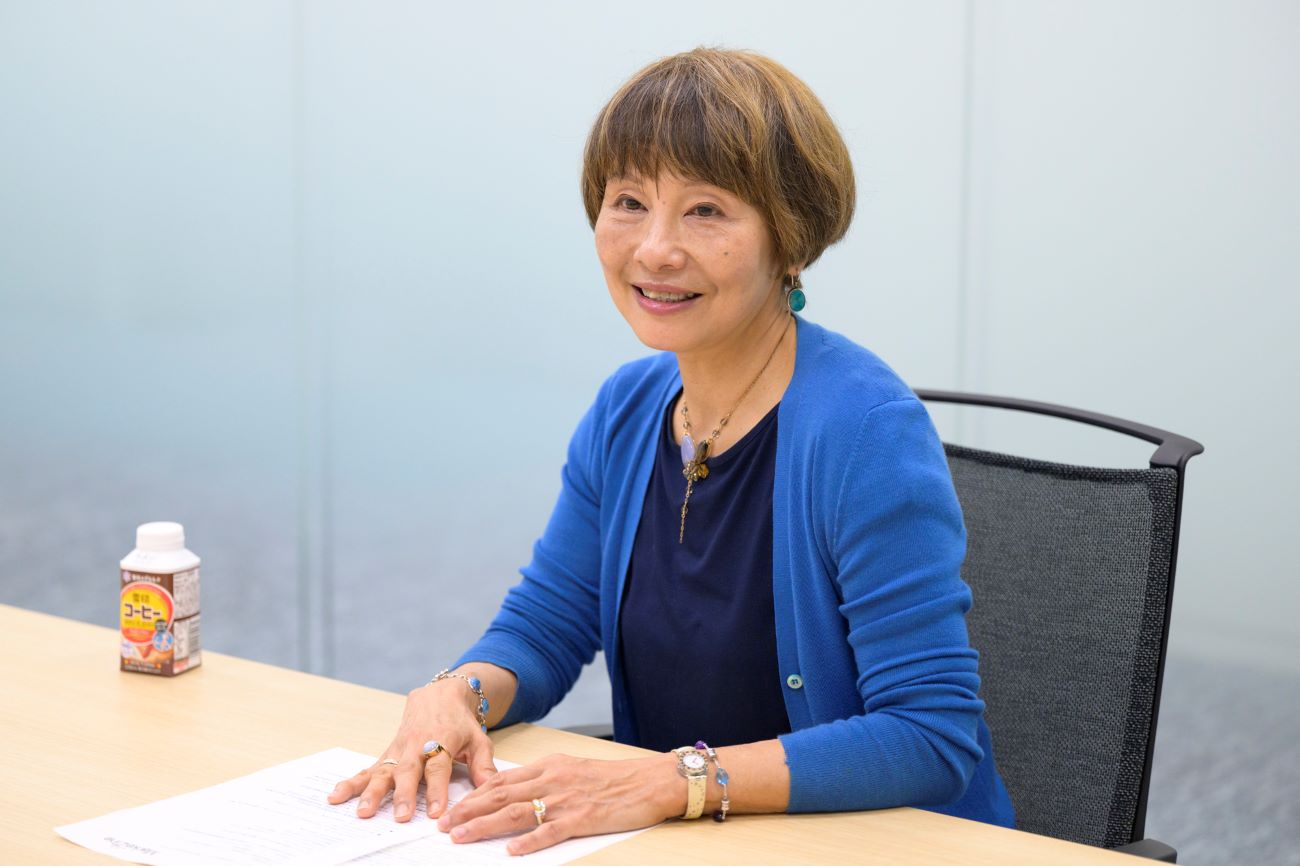 画像を説明するテキストなくても可