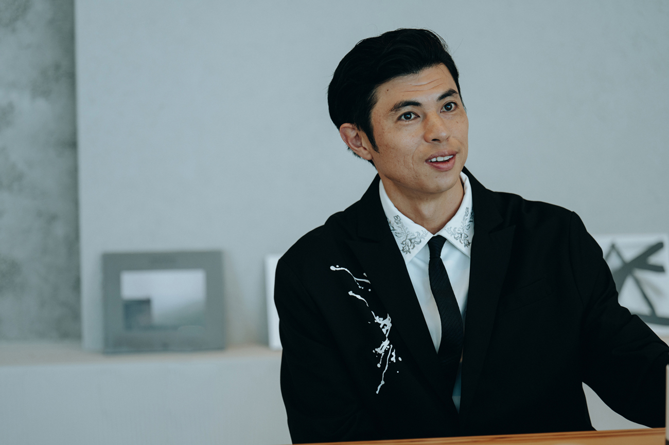 お笑い芸人 小島よしおさん