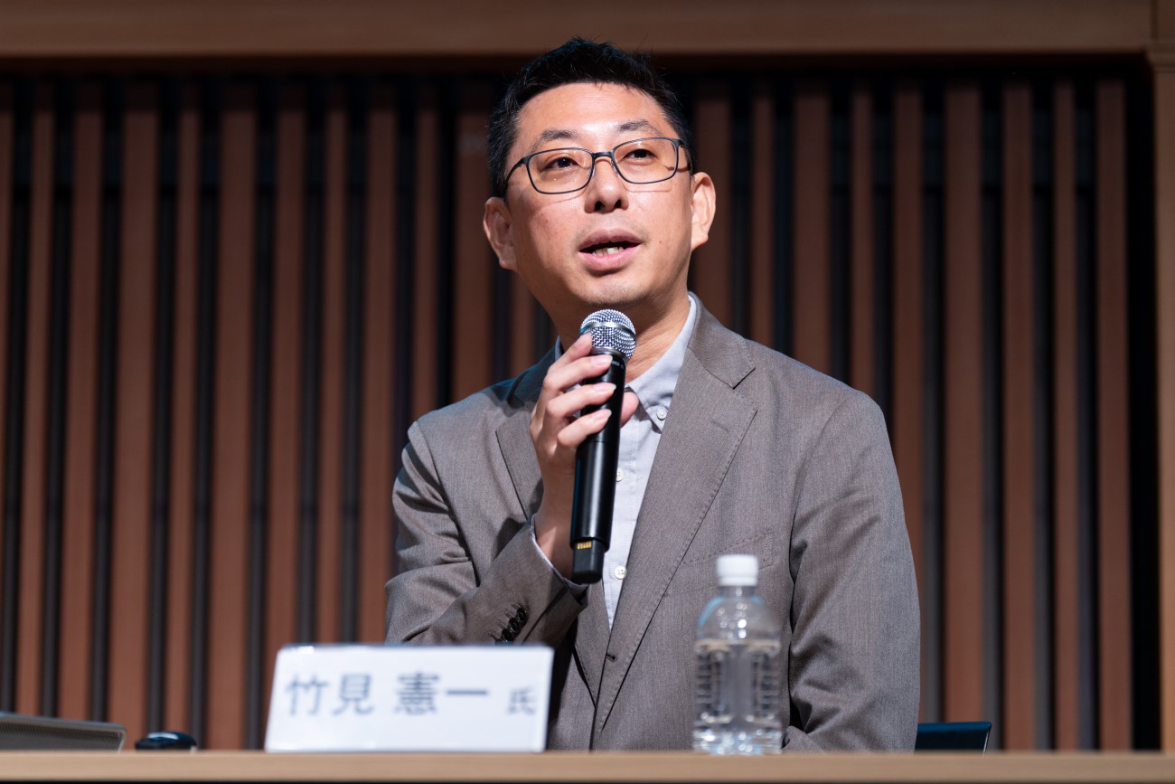 画像を説明するテキストなくても可
