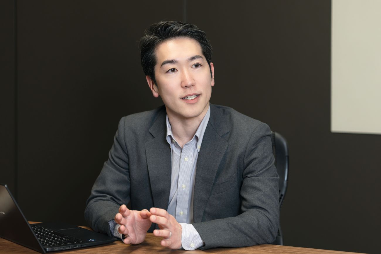 サントリーウエルネス株式会社 サービス推進部　伊能 康祐氏