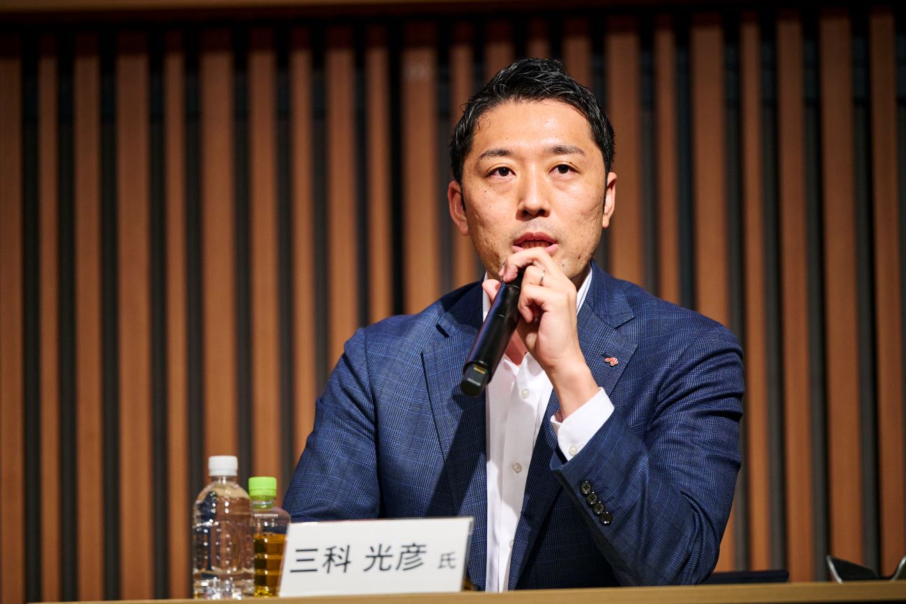 画像を説明するテキストなくても可