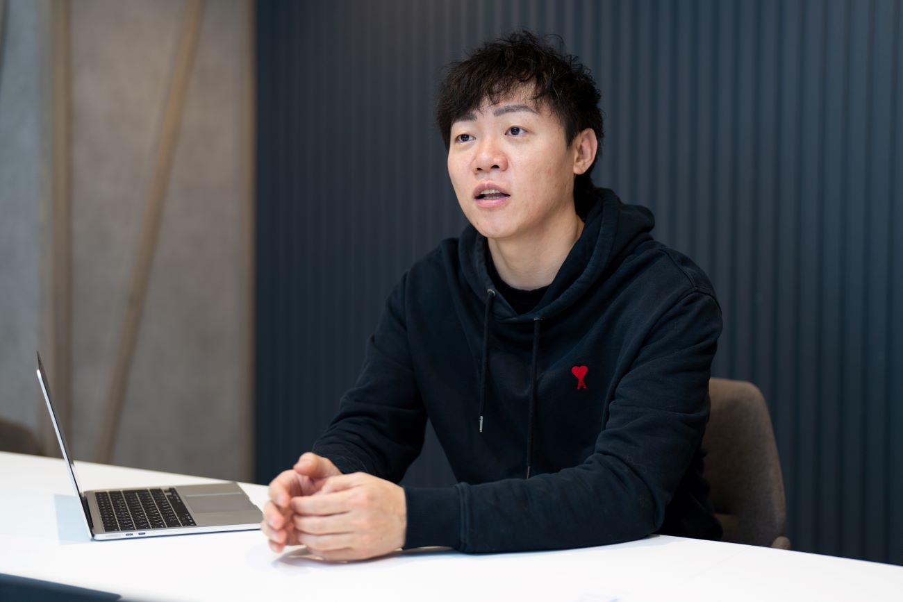 画像を説明するテキストなくても可