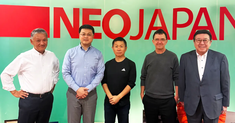 【左から】株式会社ネオジャパン 齋藤 晶議氏/LIVEX AI Inc. Jerry Li氏/ZETA株式会社 山崎 徳之/LIVEX AI Inc. Yasha Spong氏/LIVEX AI Inc. Sam Takagi氏