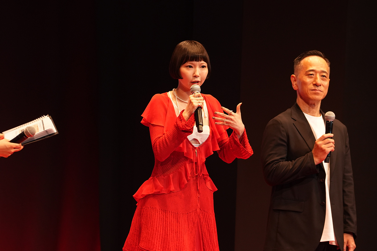 【左】ポップクリエイター　あさぎーにょ⽒【右】博報堂　顧問　松井美樹氏