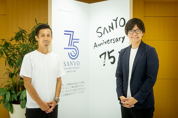 株式会社三陽商会 IT 戦略本部 ウェブビジネス部長 兼 オムニチャネル推進グループ長 安藤裕樹さん（写真左）、同社IT 戦略本部 ウェブビジネス部 オムニチャネル推進グループ主任 花輪俊夫さん（写真右）