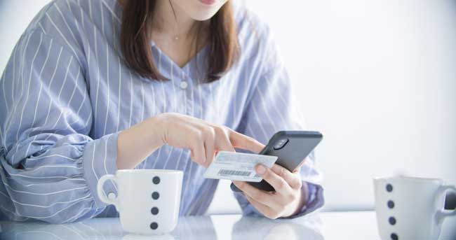 ネットショッピング・若い女性