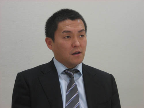 「全社化を目指す」と語る郷司氏