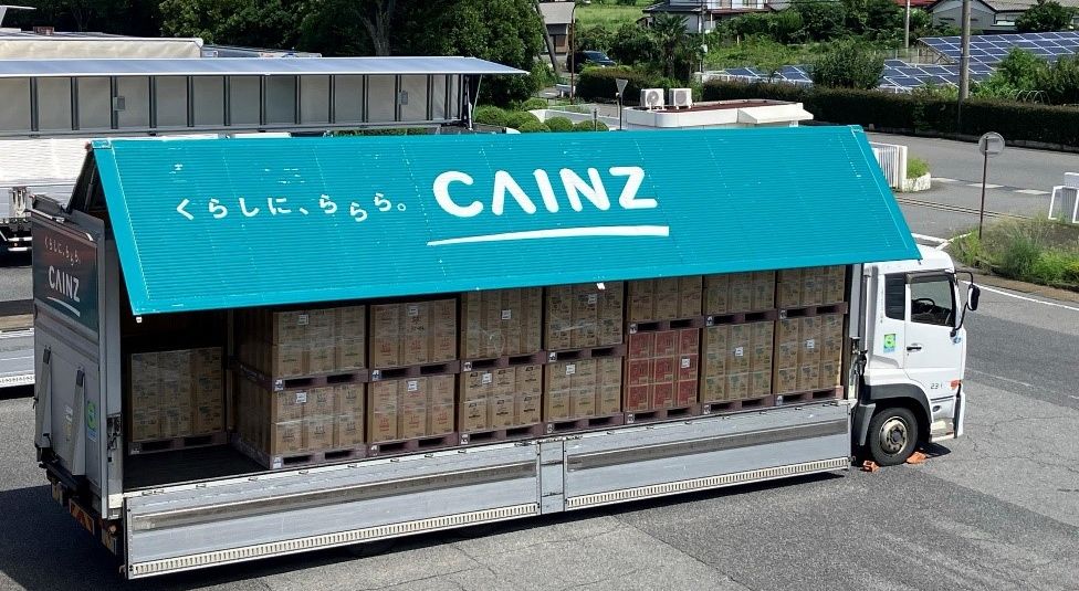 P＆G製品を輸送するカインズ配車のトラック