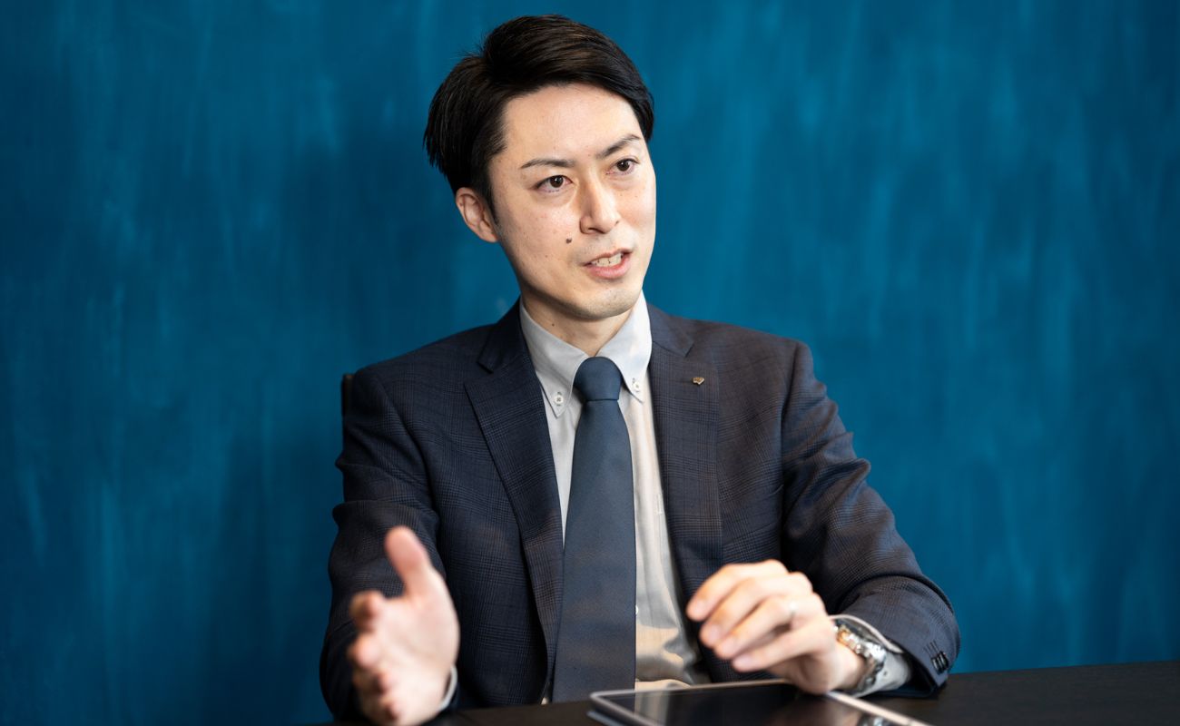 株式会社アイリスプラザ 営業本部 自社営業部 マネージャー 川浪祐嗣氏