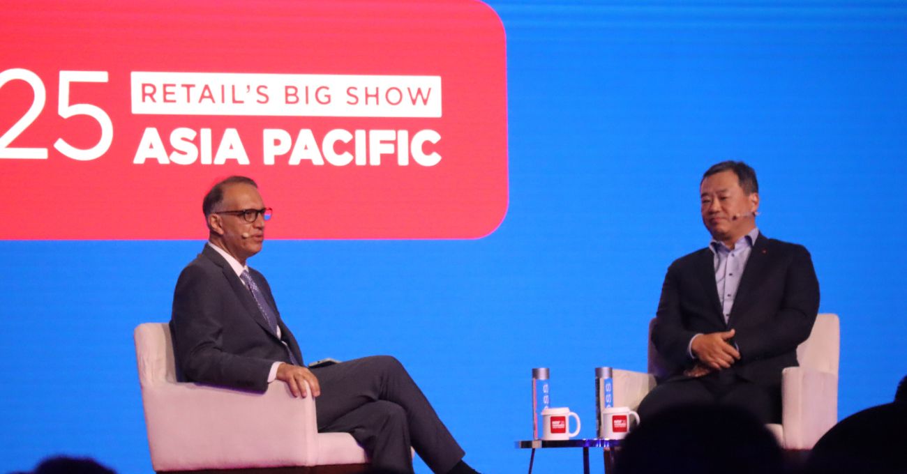 （左）FairPrice Group Group Chief Executive Officer Vipul Chawla氏／（右）Lotte Vice Chairman ＆ Group CEO Samuel Sanghyun Kim氏